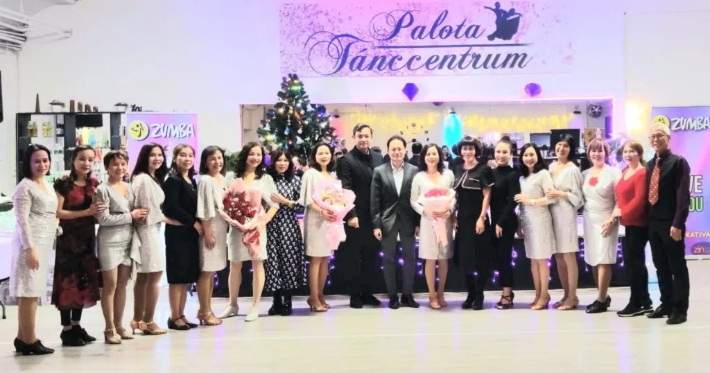 CLB KHIÊU VŨ ASIA CENTER TỔ CHỨC LỄ GALA CUỐI NĂM