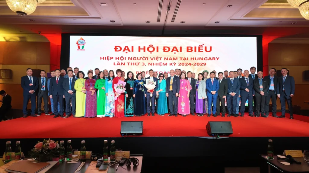 Sau nhiều tháng chuẩn bị công phu và đặc biệt tháng cuối cùng dốc hết tâm trí, sức lực, Ban chấp hành Hiệp hội người Việt nam…