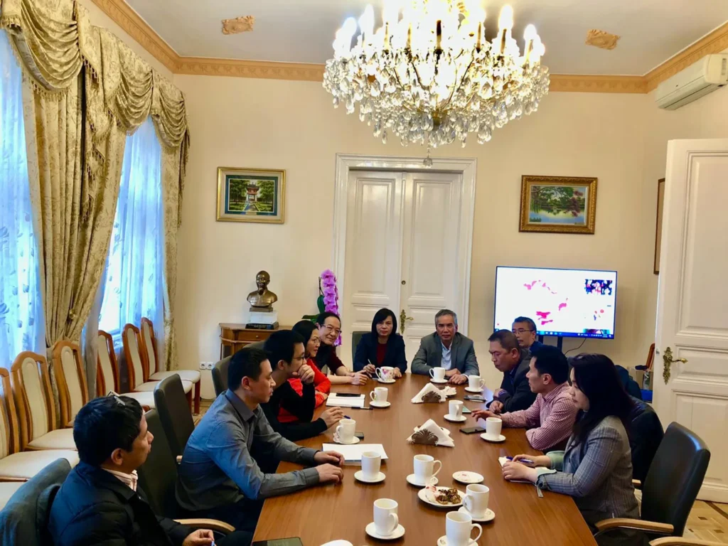Thông báo của Hiệp hội người Việt Nam tại Hungary về việc hỗ trợ, giúp đỡ người Việt Nam từ Ucraina sang lánh nạn tại Hungary.